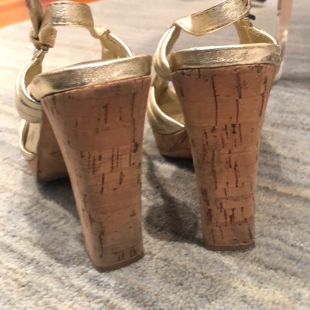 Aldo made in Italy gold peep toe chunky heels 36 - Picture 3 of 6